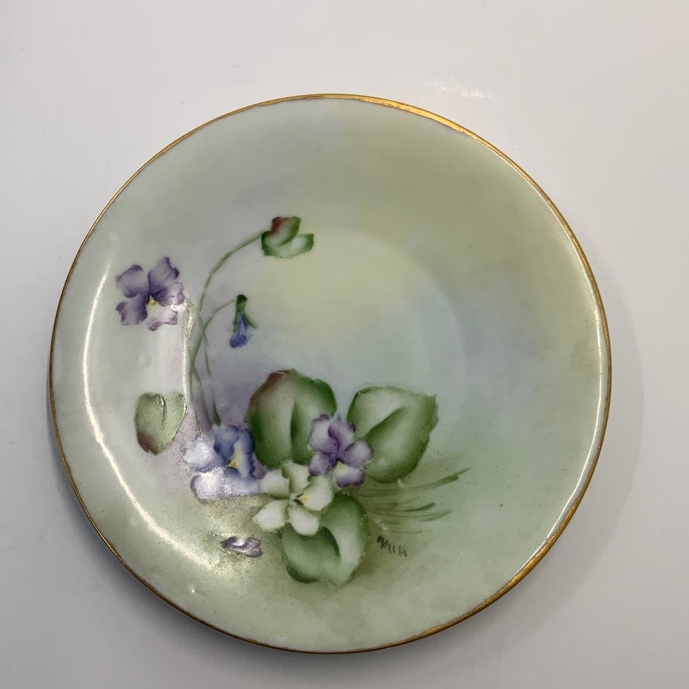 Vintage Hutschenreuther Favorite Bavaria Hand Painted Porcelain Violets 5.75in
